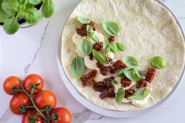 Wrap caprese (elaborado con 4 ingredientes)