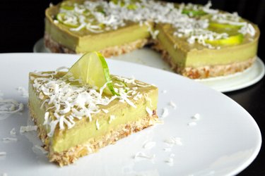 Pastel de limón y aguacate (Sin gluten)