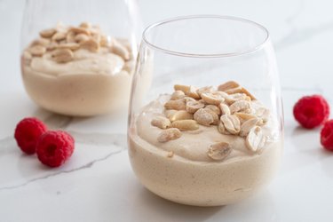 Mousse de mantequilla de cacahuete rica en proteínas