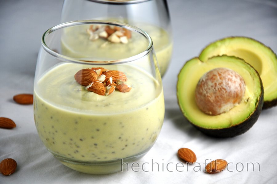 Pudín saludable de aguacate y semillas de chía