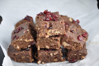 Brownies de granos con arándanos, coco y nueces (sin gluten)