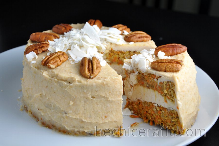 Pastel de zanahoria saludable con crema de coco y merey (sin harina, sin  azúcar) 