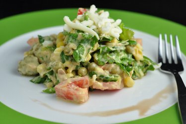 Ensalada Fitness con Atún, Guisantes y Queso