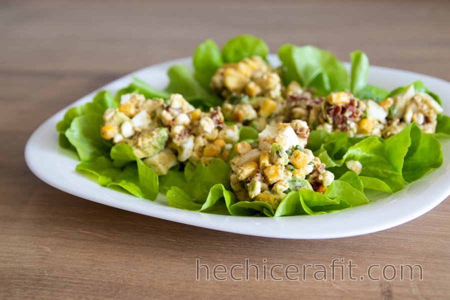 La Mejor Ensalada Saludable de Huevo y Aguacate 