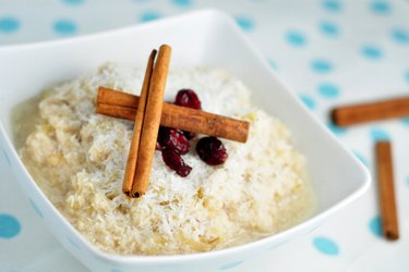 Gacha saludable de manzana y coco (libre de azúcar y gluten)