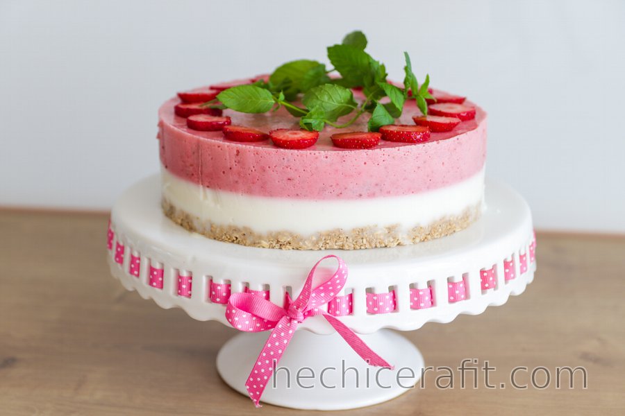 Pastel Saludable de Yogurt y Fresas sin Horno “Perfección” |  