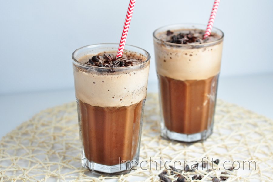 Refrescante batido de proteína y moka