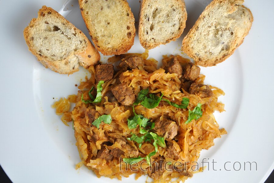 Estofado de res con sauerkraut