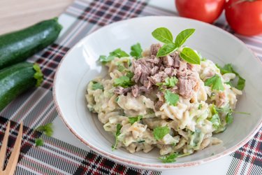 Pasta cremosa saludable con calabacín