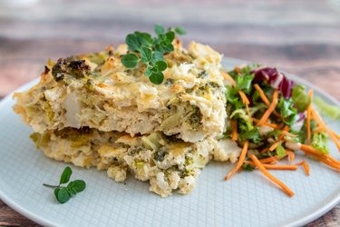 Coliflor horneada con brócoli en salsa de queso