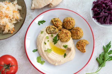 Falafel horneado con humus